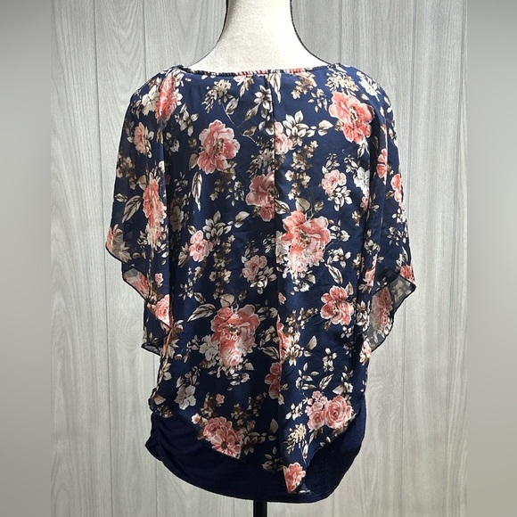 Love Delirious Maternity Blouse Navy With Floral Design Size XL - Picture 3 of 9